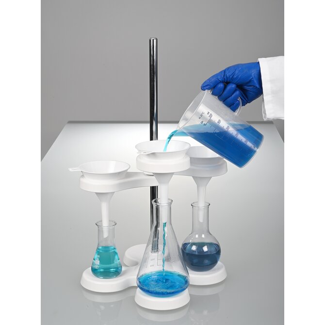 Disposable liquid funnel