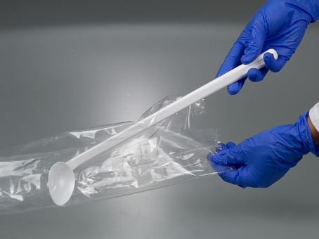 Cuillère à échantillon coudée, poignée longue, jetable