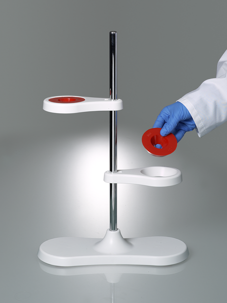 Funnel stand for two funnels