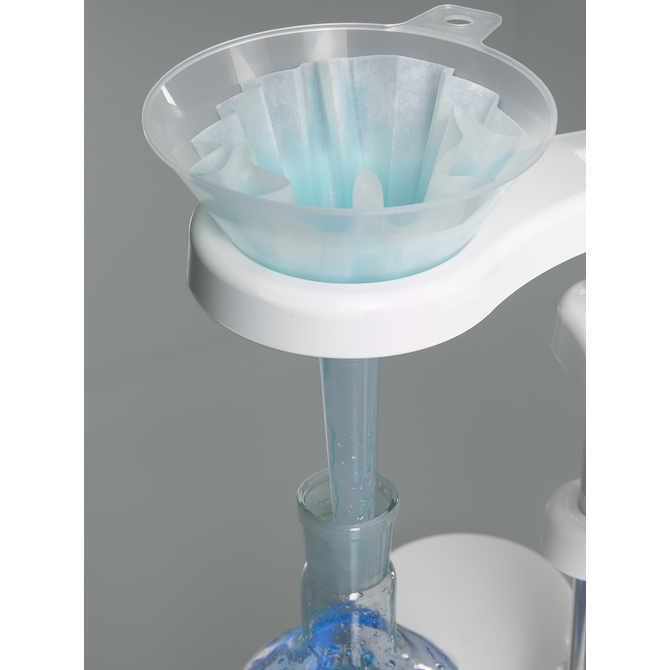 Funnel stand for two funnels