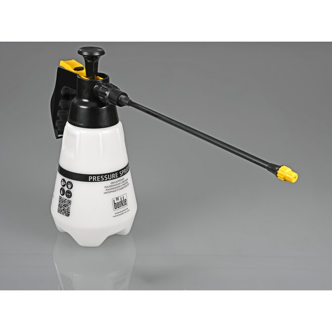Spraying lance extension for pressure sprayer