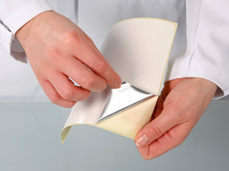 Etiquetas selladoras close-it Maxi 150x150